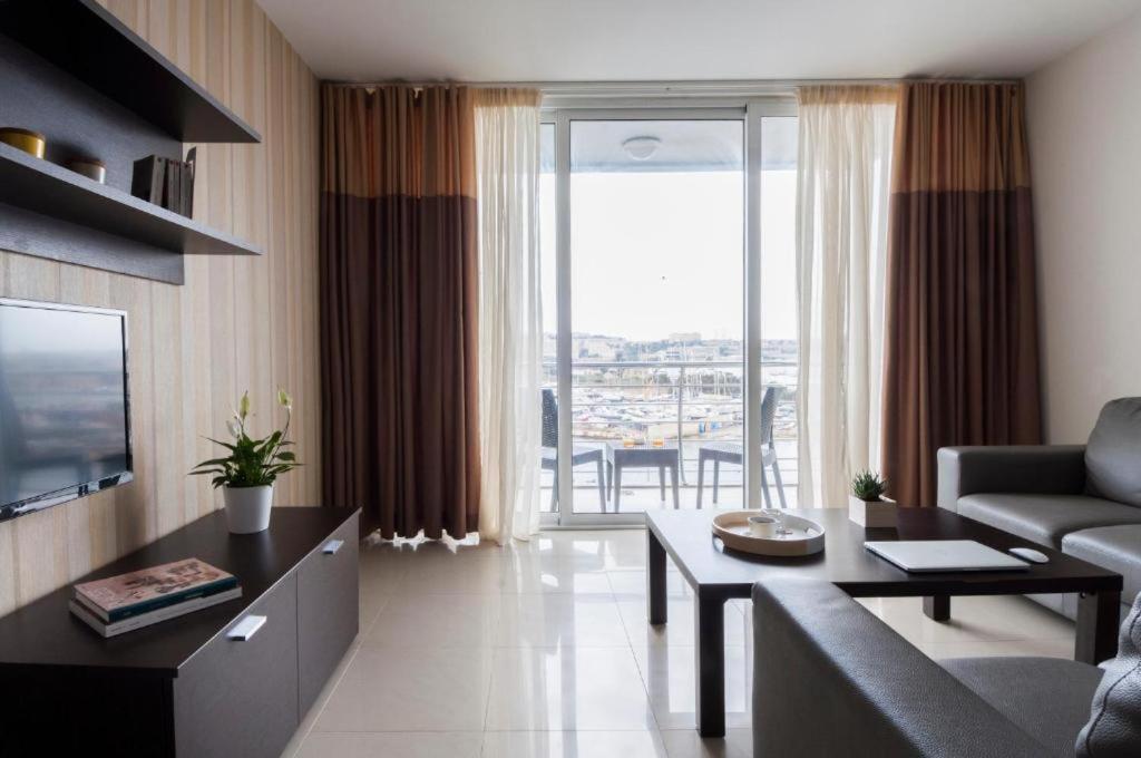 Valletta View Apartments By St Hotels Gzira Esterno foto